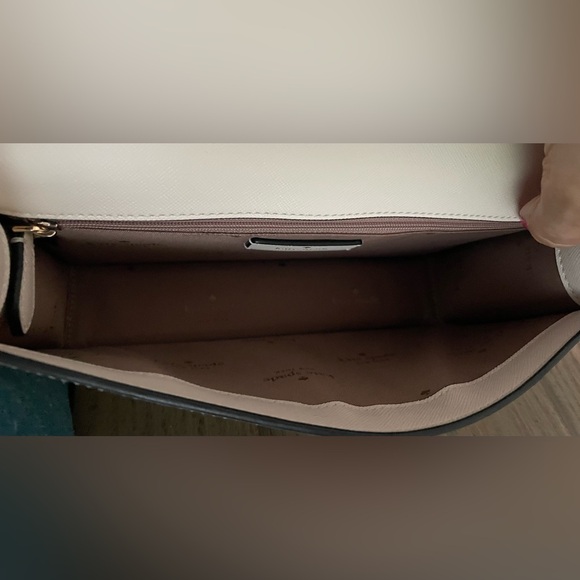 NWOT, Kate Spade Tan, Cream & Black Leather Crossbody Bag with Gold Chain - Picture 5 of 8